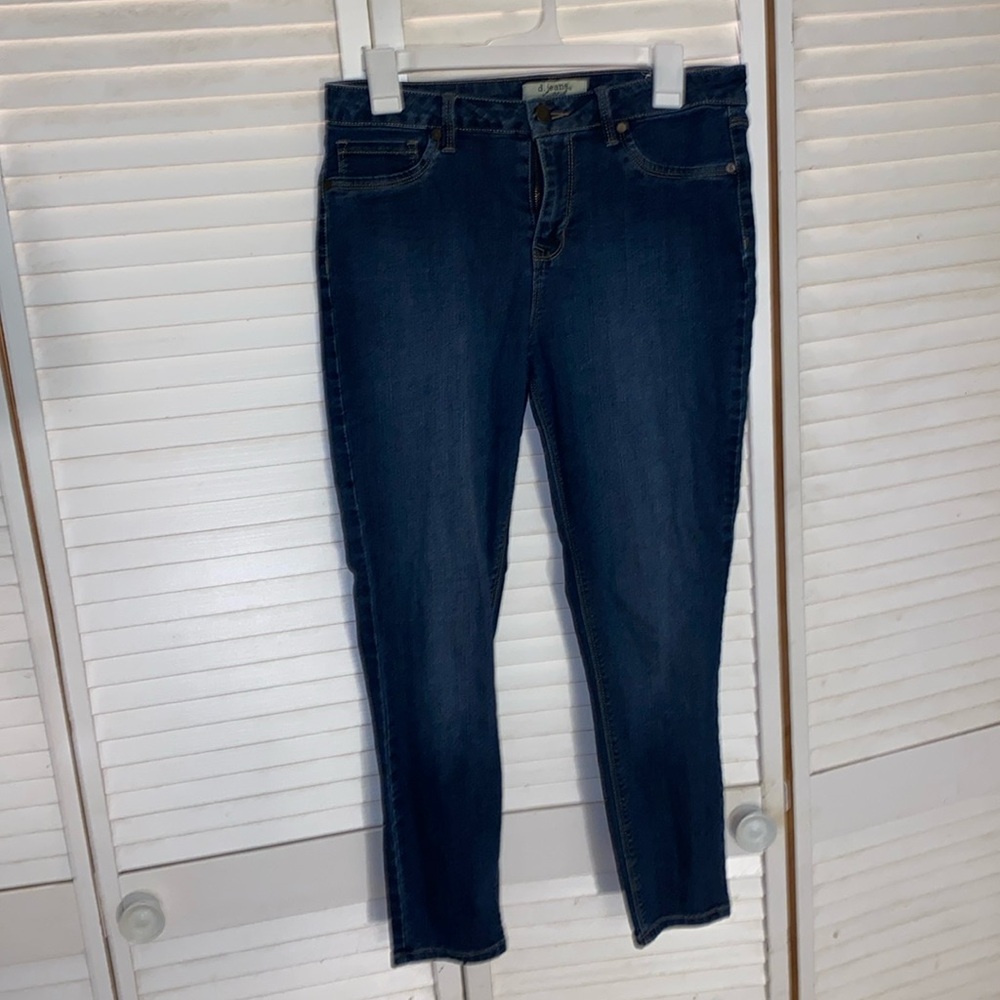 Women’s skinny jeans